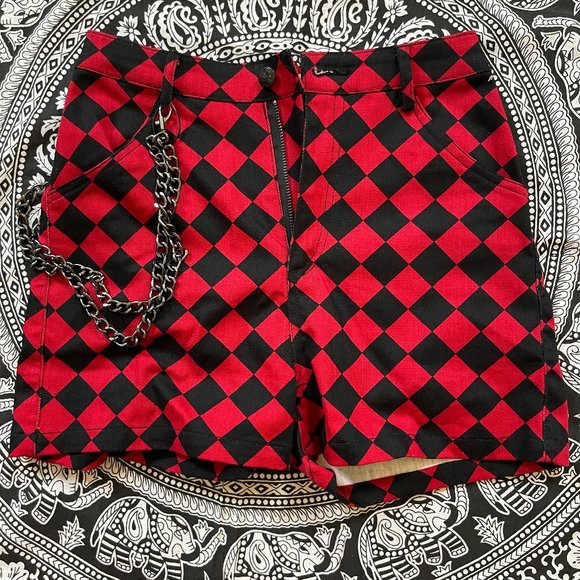 Black Friday Checkmate Shorts with Chain Size 6 Woman - Picture 1 of 3